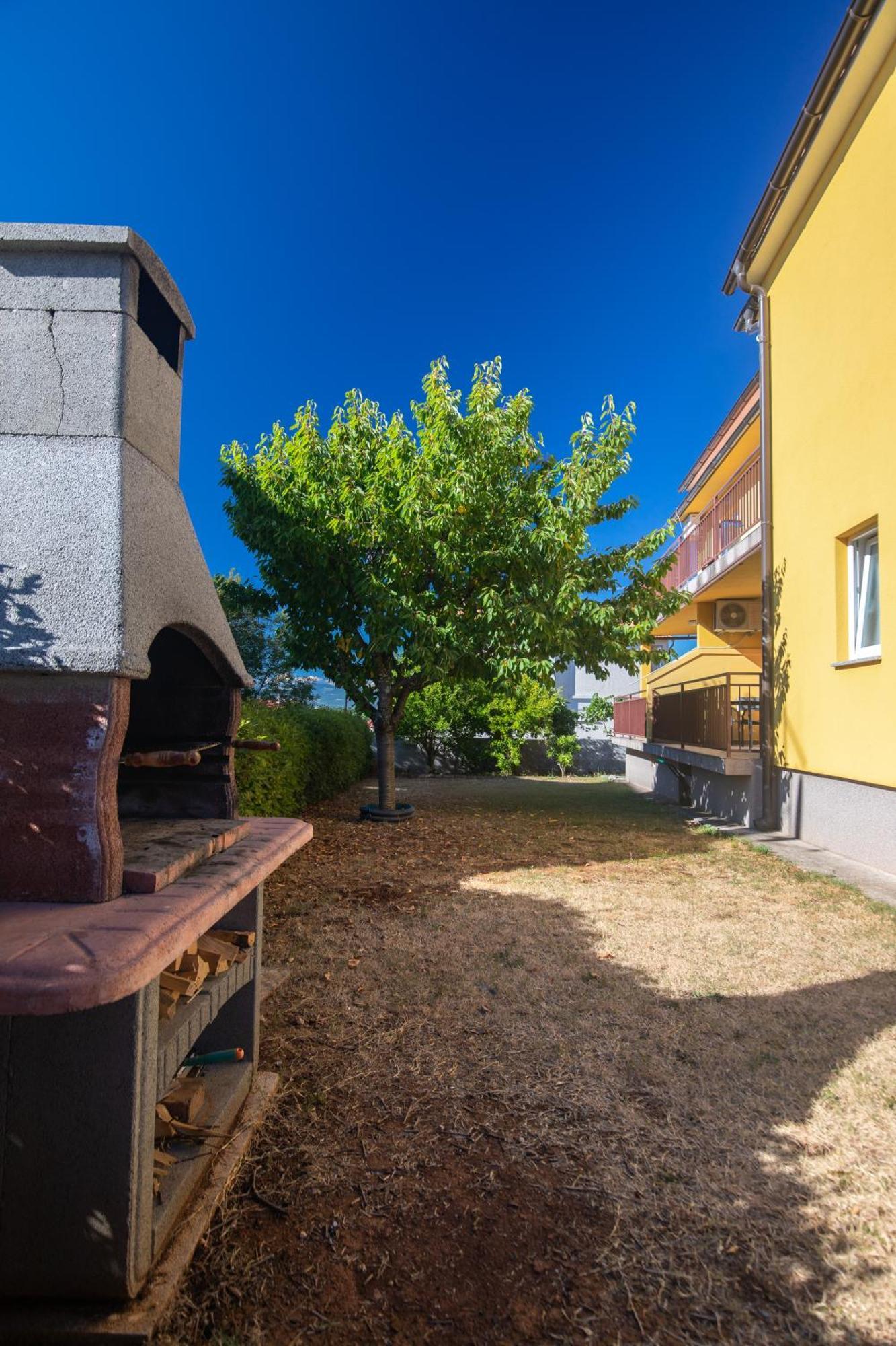 Tom'S House Njivice Apartment Exterior foto